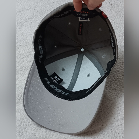 Milwaukee Tools Mens Large/XL Gray Fitted Hat Cap - Picture 8 of 13